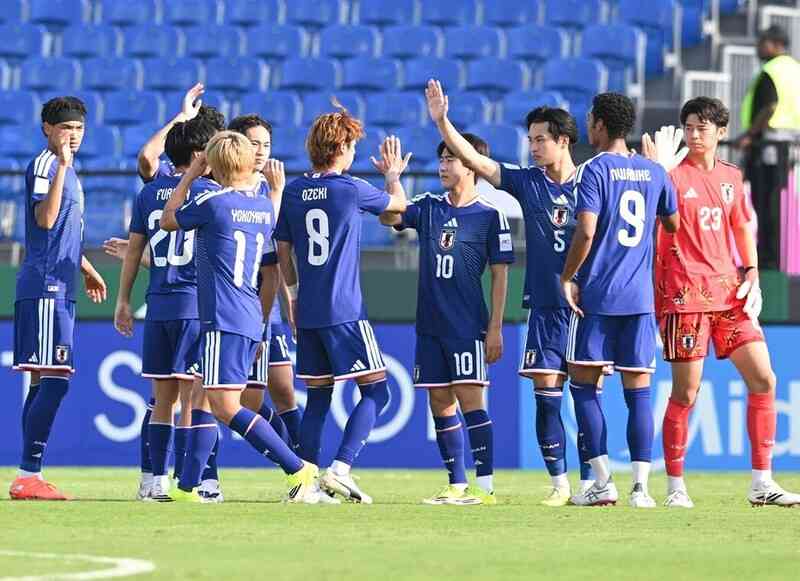 「日本はもうアジアの大会に参加しないでくれ」“10－０”でGS突破！日本の圧倒ぶりに他国からは悲鳴「我々をいじめている」「今後10年間、唯一無二の地位を維持するだろう」【U-23アジア杯】 | サッカーダイジェストWeb