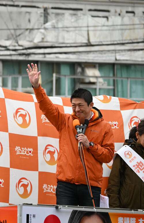 【衆院選】参政党の神谷宗幣代表が初の大阪入り「ちょっと違和感」十八番の「SNSの支持が…」 - 政治 : 日刊スポーツ