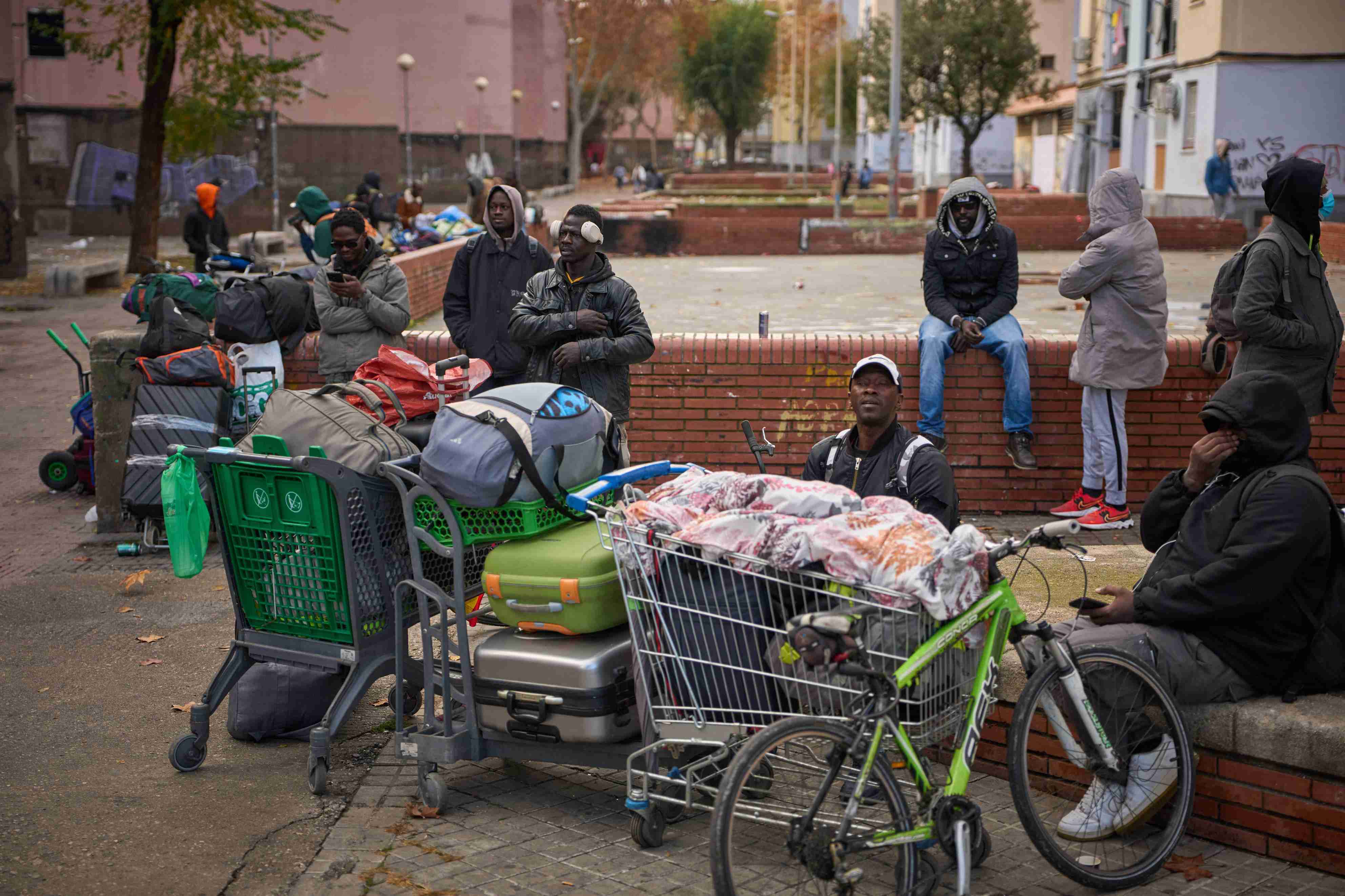 不法移民50万人を合法化へ　スペイン、欧州諸国と一線画す|47NEWS（よんななニュース）