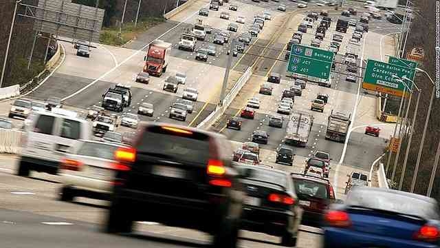 高級車マナーの悪さ、米欧の学術研究で実証？優越感で思いやり薄れるか