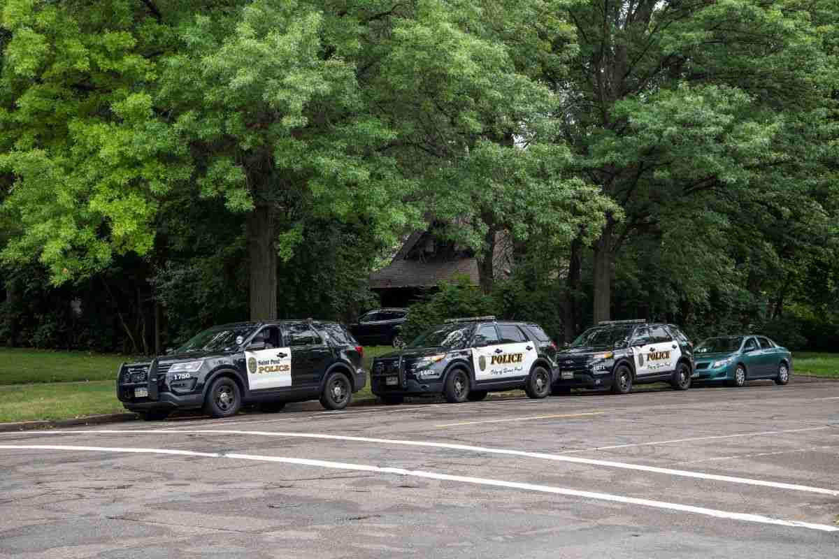 町の警察署が丸ごと辞職、治安維持に空白生じる 米ミネソタ州 | Forbes JAPAN 公式サイト（フォーブス ジャパン）