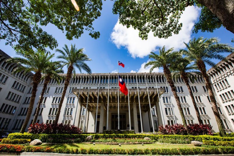 日本の岩屋外相が中国外相との会談で台湾海峡の平和と安定の重要性を指摘、外交部が「感謝」 : Taiwan Today