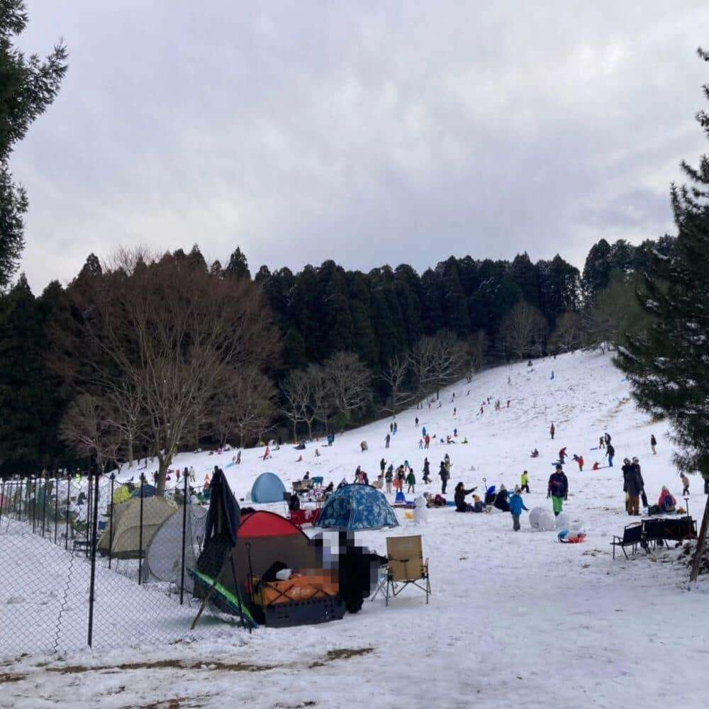 「ゴミを捨てるなや！」X騒然、高野山の無料「スキー場」惨状　コンロやテントも...管理の町は注意呼びかけ: J-CAST ニュース