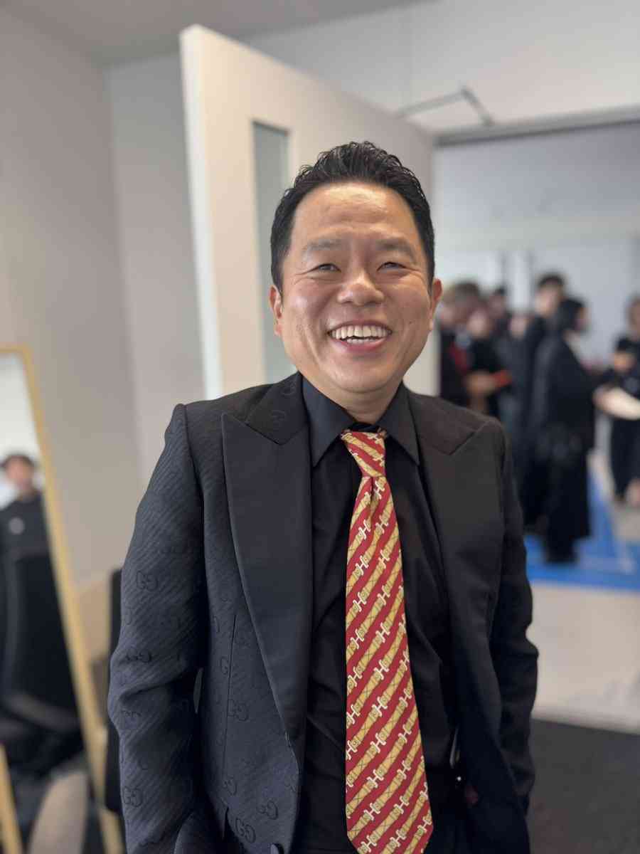 「リブート」鈴木亮平、初回で退場疑惑・ダイアン津田の行方を匂わす 松山ケンイチが考察開始「消された名探偵はリブートしますか？」