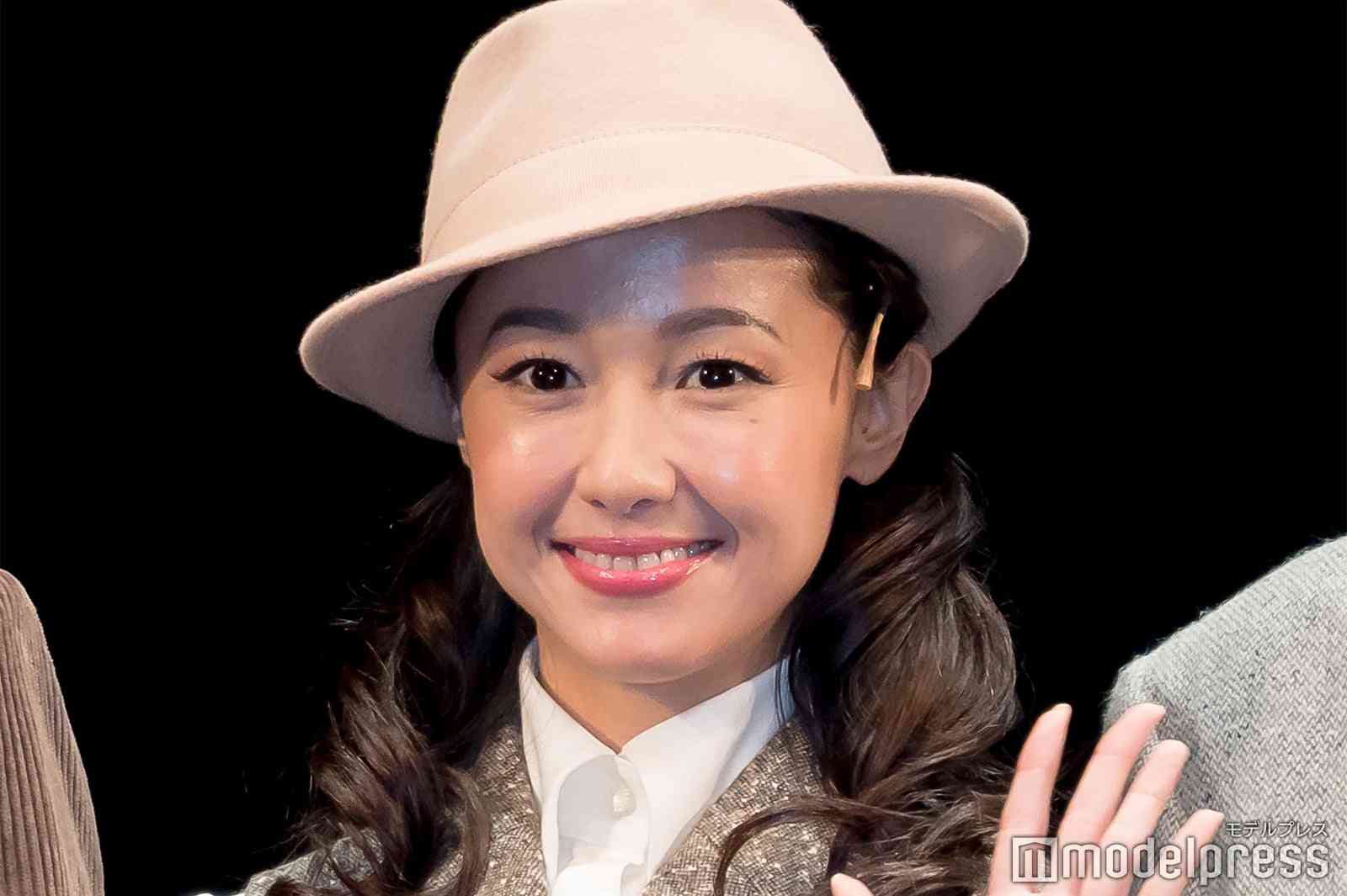 沢尻エリカ、稽古で男性陣をリード　共演者の踊りにちょっぴり毒舌「“一応”見られるレベルになった」