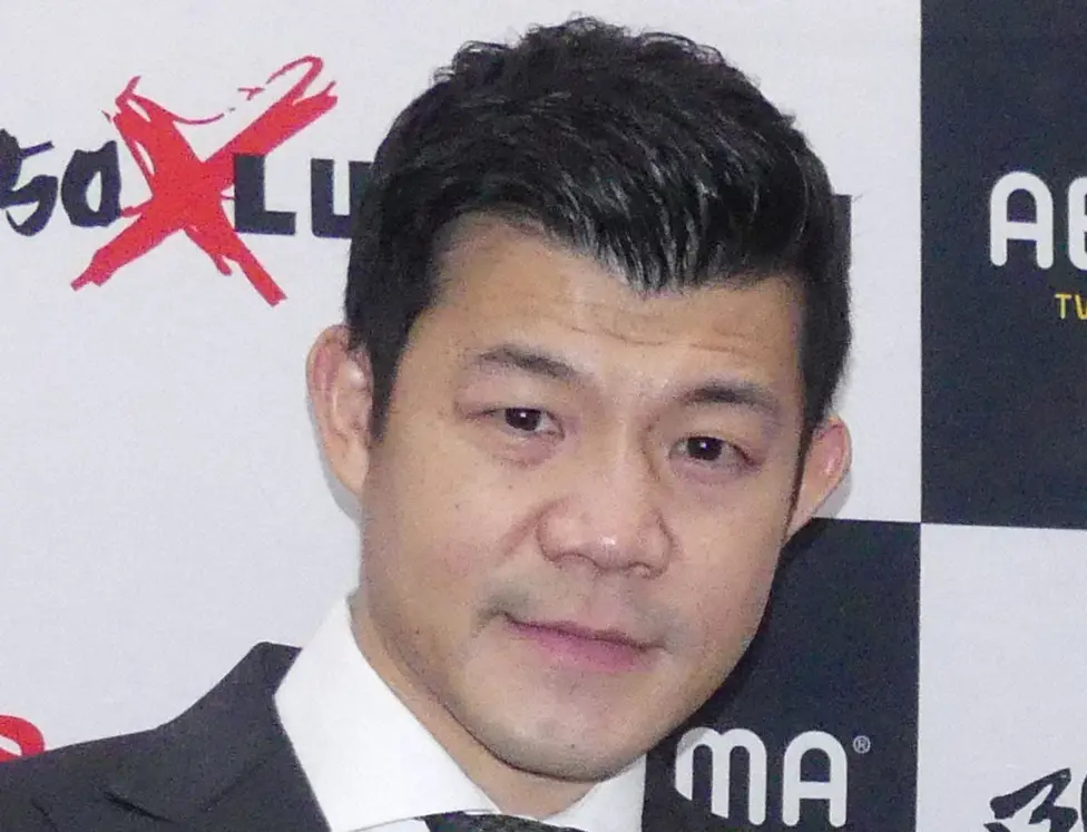 亀田興毅氏、約20年前の「ヒジでもいいから目に入れろ！」“反則指示”に言及「いまだ悔いています」 - スポニチ Sponichi Annex 芸能