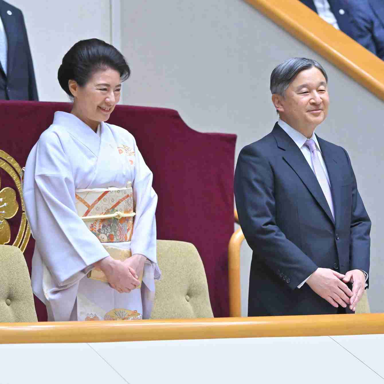 【皇后雅子さまと愛子さま】天覧相撲のお着物姿、着物のプロの解説で分かったこと（webマガジン mi-mollet） - Yahoo!ニュース