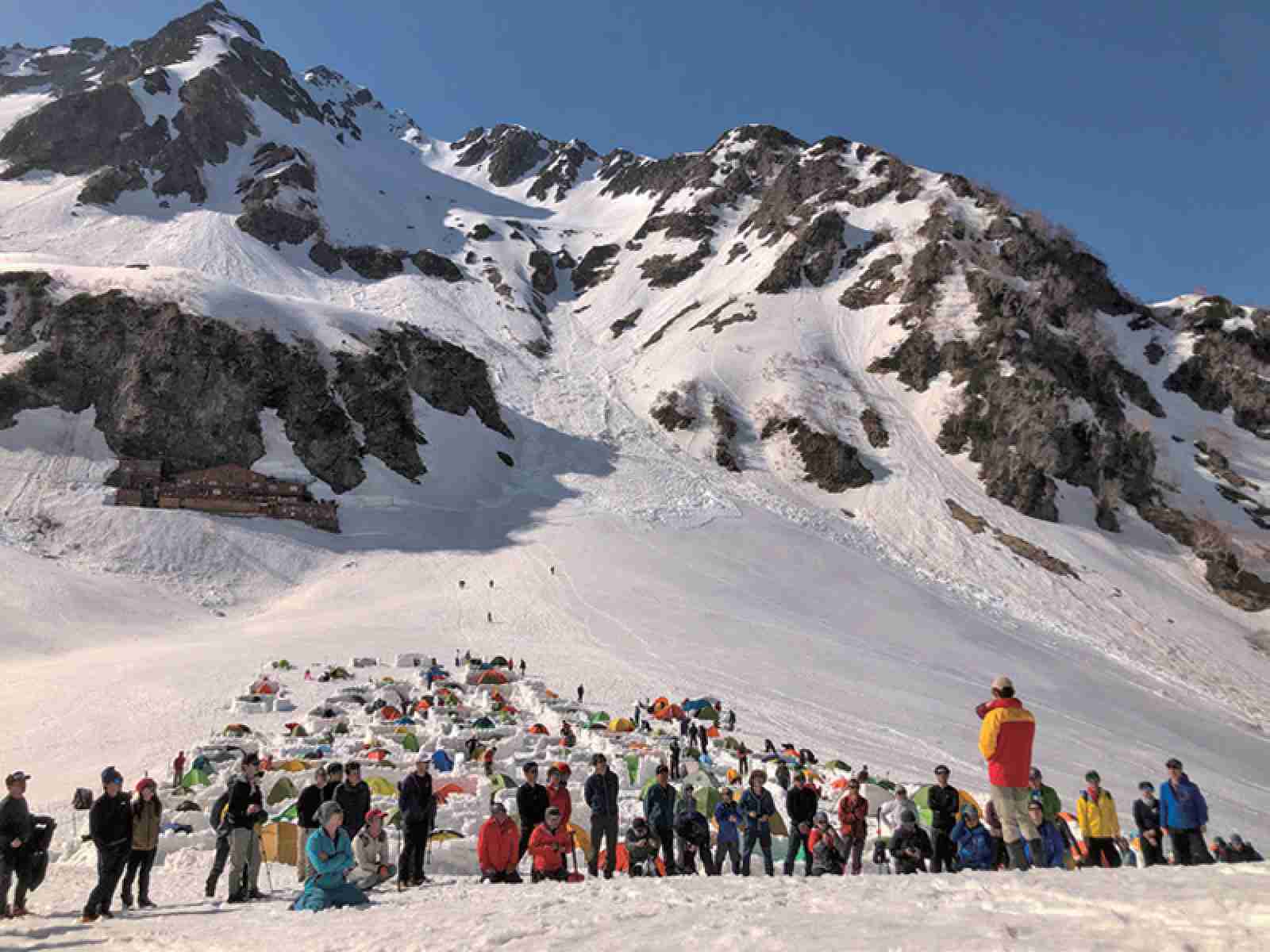 “令和の山岳救助”のプロフェッショナル 、長野県警察山岳遭難救助隊 隊長、岸本俊朗さんインタビュー - 山と溪谷オンライン