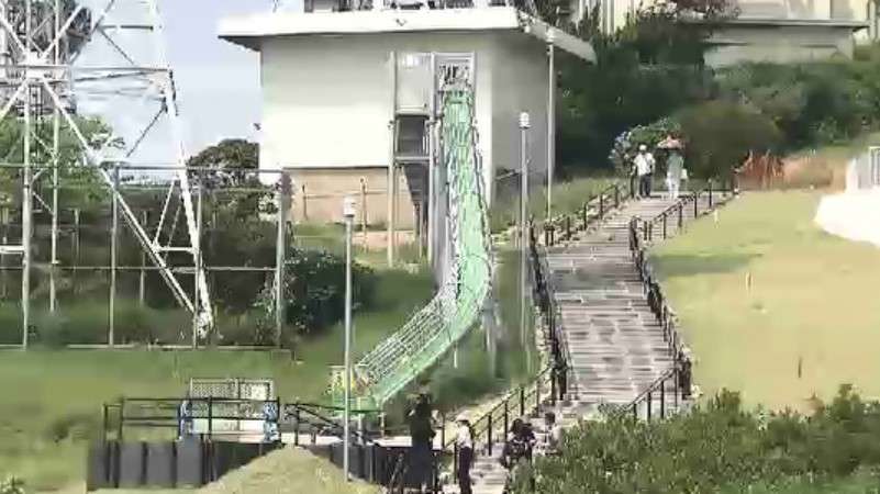 骨折など10人けが…皿倉山の大型すべり台　大人と夜間の利用禁止へ　検討会議が決定　福岡・北九州市