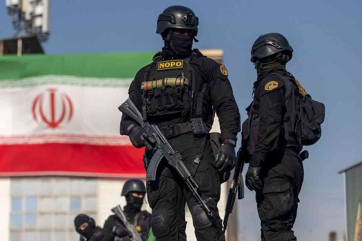 反体制派の弾圧続くイラン、安置所に多くの遺体袋集まる動画が拡散（CNN.co.jp） - Yahoo!ニュース