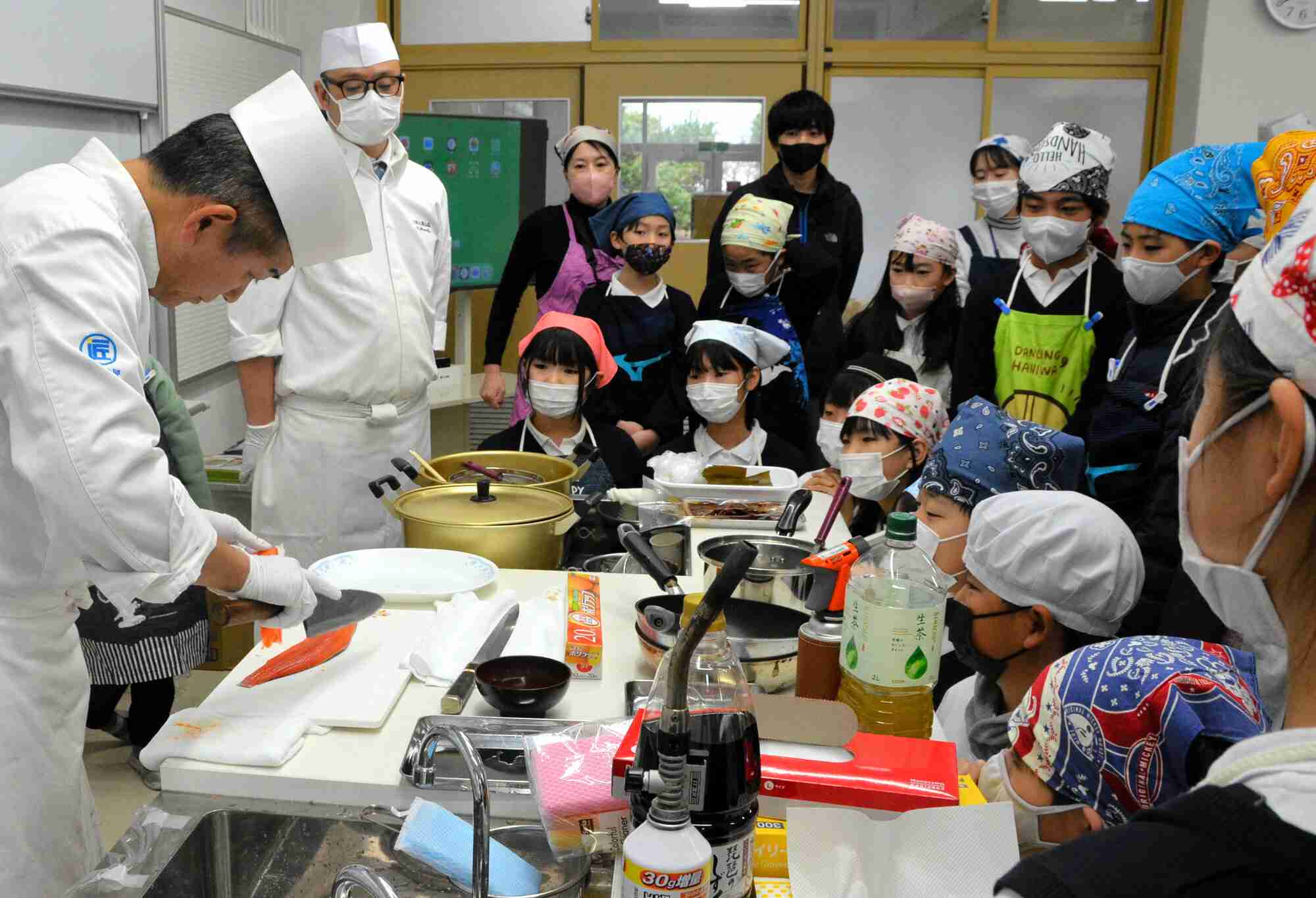 堀江貴文氏　寿司職人をまた否定「ブサイク・頭悪い・家貧乏」偏見に満ちた“差別発言”で大炎上