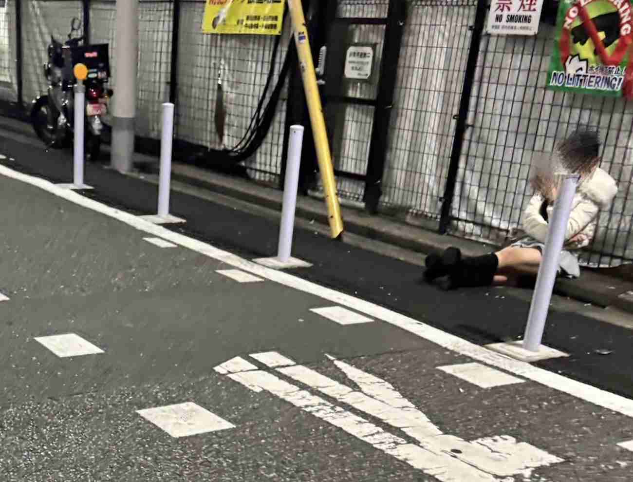 大久保公園「立ちんぼ最新事情」を元セクシー女優が取材した結果…座りながら客を待つ“外国人女性”も