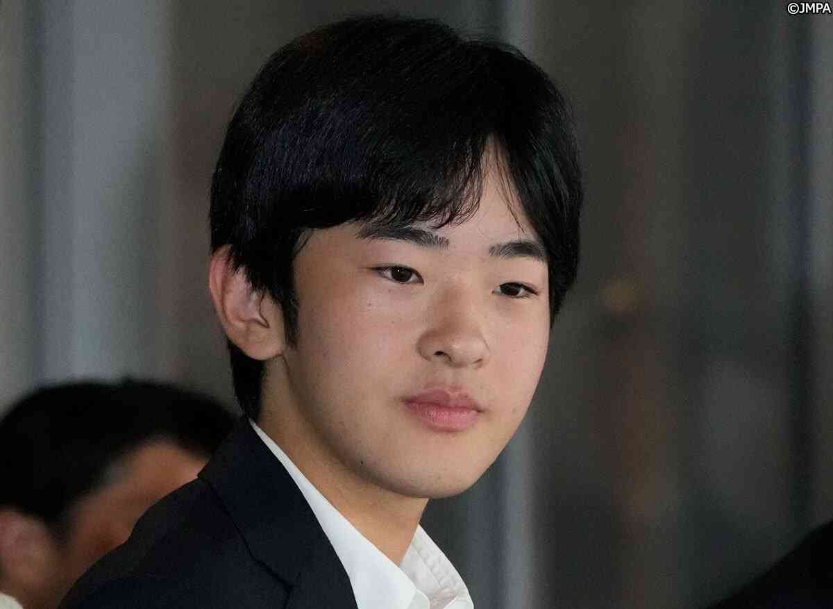 「秋篠宮家のお名前を呼ぶ声はほとんど聞こえず…」　悠仁さまの“一般参賀デビュー”で見えた「天皇家との差」（デイリー新潮） - Yahoo!ニュース