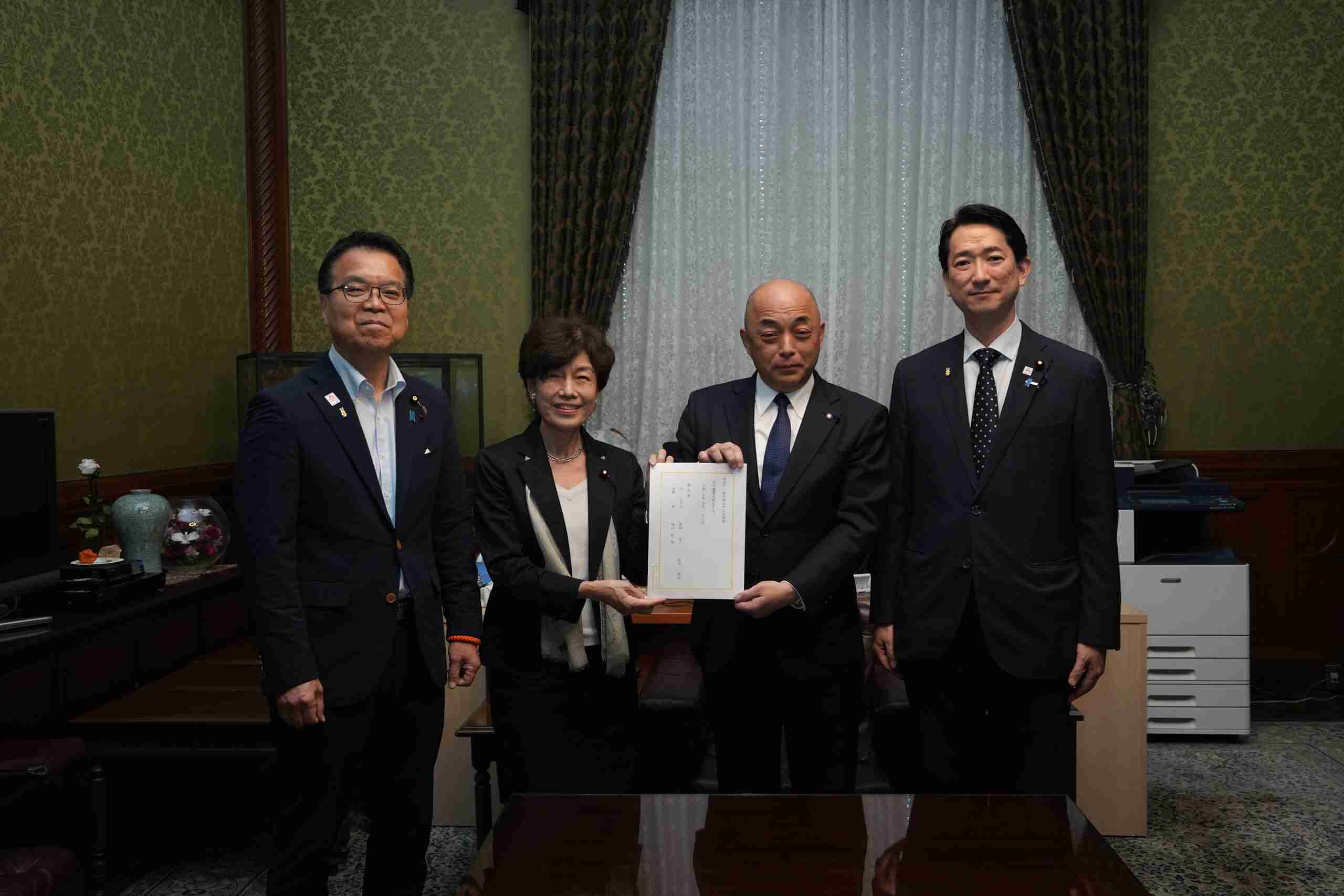 【法案提出】「選択的夫婦別姓法案」を衆議院に提出 | 新・国民民主党 - つくろう、新しい答え。