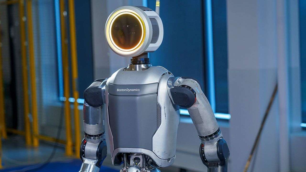 ボストン・ダイナミクスのヒト型ロボットが大幅に進化、そのありえない動きから見えてきたこと（動画あり） | WIRED.jp