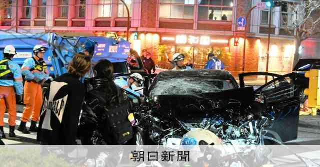 内閣府の公用車、時速60キロ超で赤信号で進入か　赤坂9人死傷事故 [東京都]：朝日新聞
