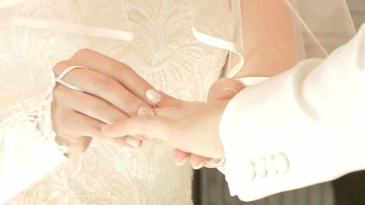 夫婦の年齢差は平均1.4歳　「年の差婚が増えた」は誤解　背景に「フィルターバブルの罠」 | TBS CROSS DIG with Bloomberg