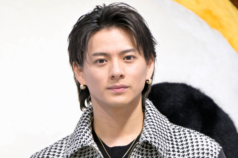 《「どいて！どいて！」の叫び声》平野紫耀、パリからの凱旋帰国で空港がパニック状態「神対応」期待するファンが殺到する事態に (1/4)| 女性セブンプラス
