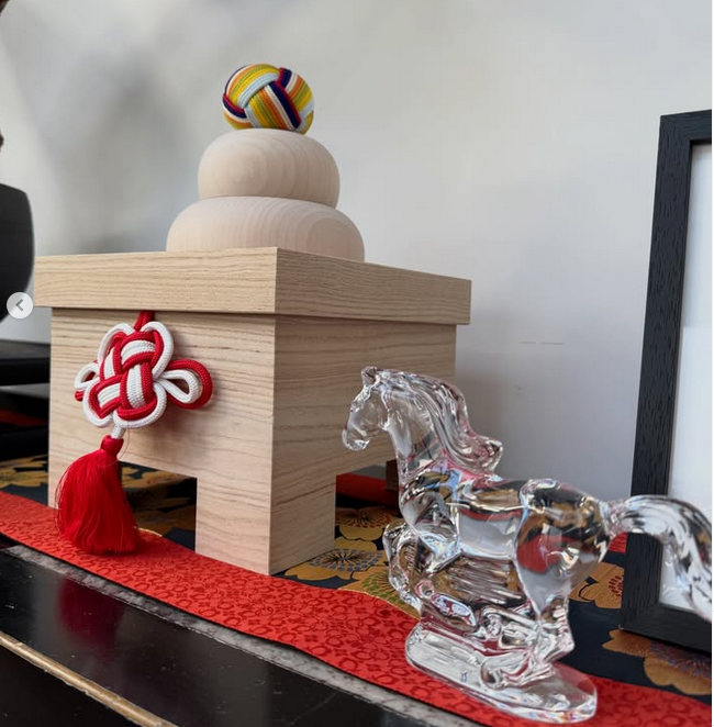 滝沢眞規子、新年恒例の豪華おせち料理お披露目「毎年同じような写真ですみません」もフォロワー「毎年ながら圧巻」「今からお箸と紙皿持って行きまーす」