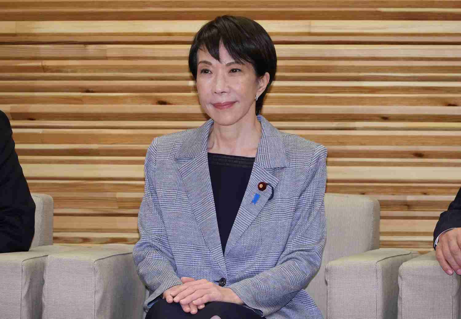 《「高市早苗」の名前が32回も…》統一教会“3200ページ極秘文書”の内容にヤフコメ民の怒り爆発「もう無茶苦茶」「テレビが報じないのおかしい」「やっと衆院解散の理由がわかった」（文春オンライン） - Yahoo!ニュース
