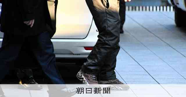 ラオスでの買春示唆するブログ　接点が疑われる男、逮捕に否認：朝日新聞