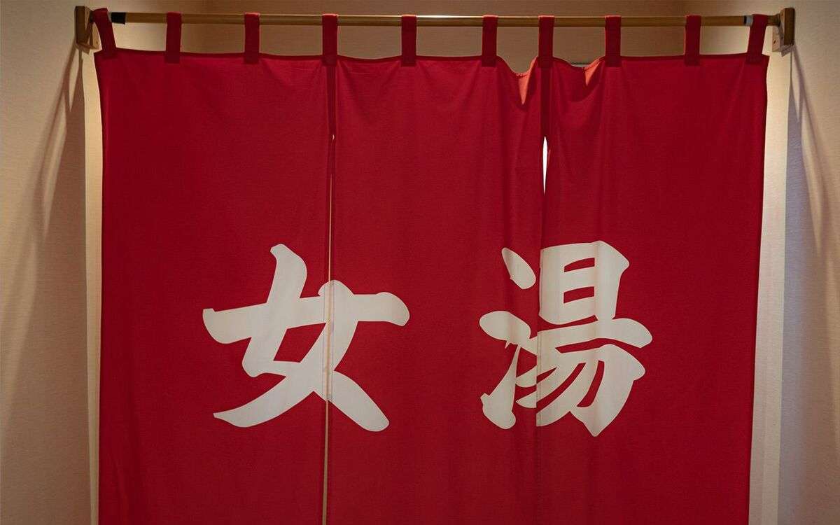 「訴えるなら訴えろ」「他言しないという誓約書にサインしろ」息子が盗撮に関わったと認めたくない親が、被害女性（17）の親に向けた“驚くべき逆ギレ” | 文春オンライン