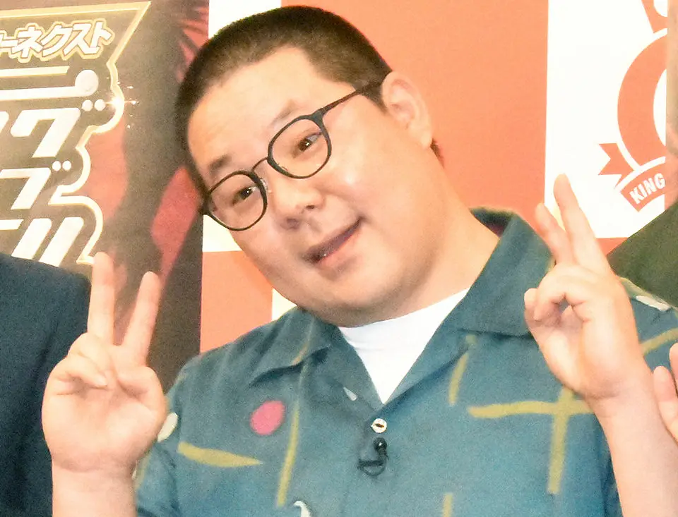 和田まんじゅう　「1月1日に入籍しました」超異例“3度目”結婚発表　抱き合う夫婦ショットも - スポニチ Sponichi Annex 芸能