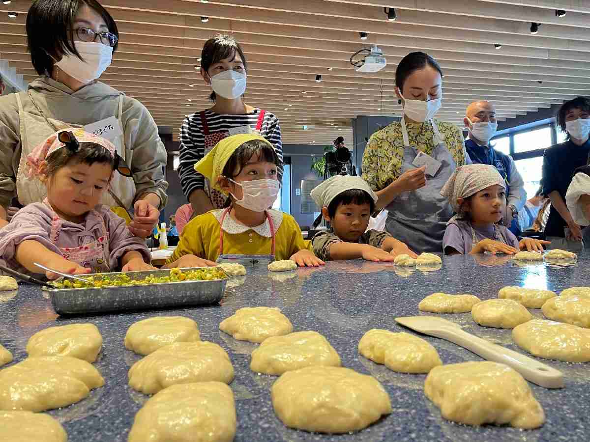 ウクライナ料理を習う親子イベント　本場のピロシキやボルシチの味に感激！ | こどもオレンジページnet | コラム | オレンジページnet