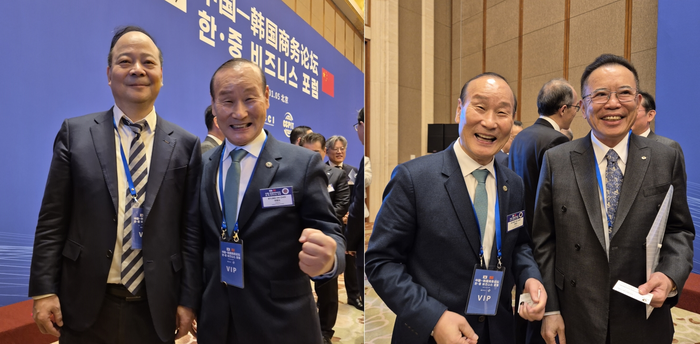 ファッショングループのヒョンジが大統領の訪中経済使節団の主要日程で中国代表先端技術企業と交流し、新事業として推進中のスマートウェアラブルロボット事業進出に速度を上げている。 ヒョンジは日増しに速くなる.. - MK