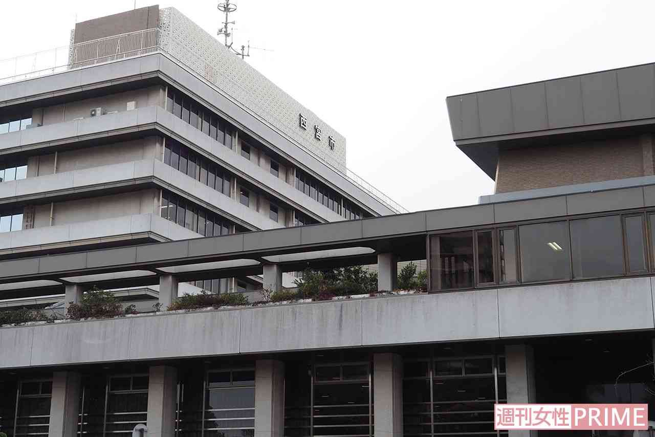 ＜兵庫県西宮市職員＞15分の逢瀬で射精まで！W不倫現場は市役所の会議室 | 週刊女性PRIME