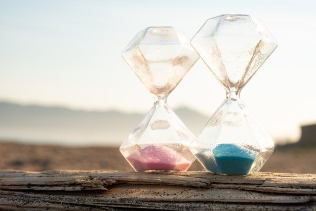 卵子の数は月に約1000個減少＆自然流産の確率は40代では40％以上…年齢とともにリスクが高まる高齢出産と卵子凍結のリアルを専門家が解説 | めざましmedia | “好き”でつながる
