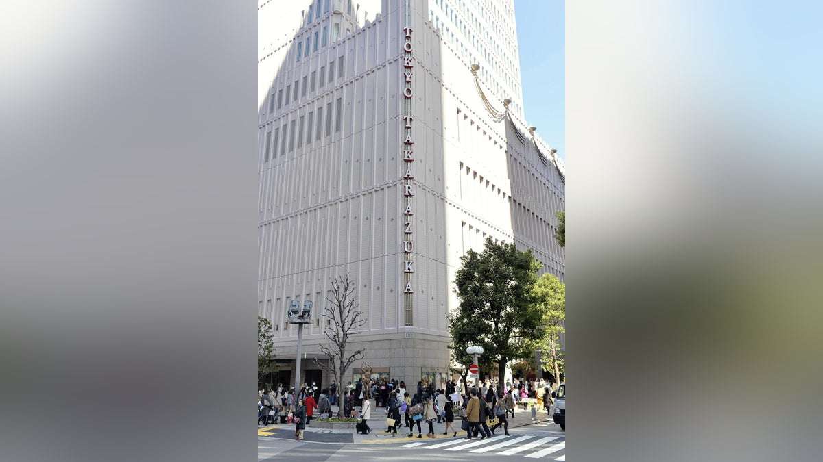 東京宝塚劇場で観劇の男性がはしか感染、不特定多数と接触か…ＪＲ京葉線で新習志野―東京間を電車移動 : 読売新聞