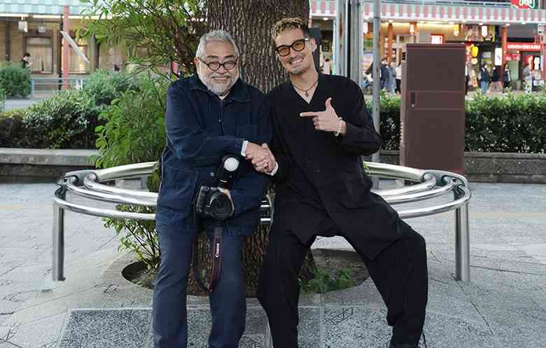 松岡昌宏が髭を生やし黒レザー姿でサングラス越しに視線を逸らしたアップショット披露！「マボ爆イケ」「渋くて男前」「疲れが吹っ飛ぶカッコよさ」