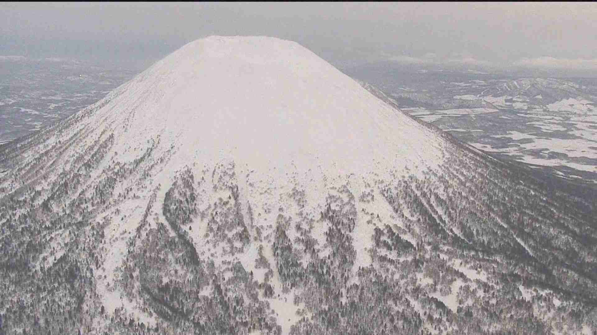 オーストラリア国籍の男性からSOS！「お尻を負傷して動けない」バックカントリーでスノボ中にジャンプ！着地に失敗し大腿骨骨折か…会社同僚など9人で羊蹄山約870メートル付近を滑走中＜北海道＞