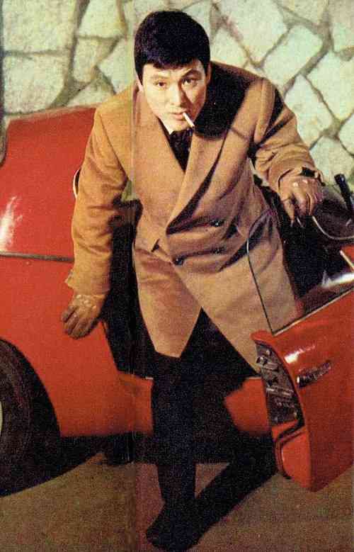 不可解な死を遂げた有名人part4