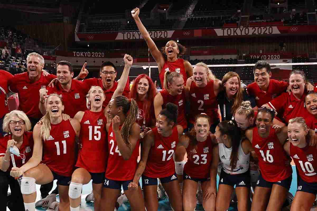 「ハーフパンツをブルマに戻せ」女子選手の体をコカ・コーラの瓶に例えたバレー連盟会長発言 | 東スポWEB