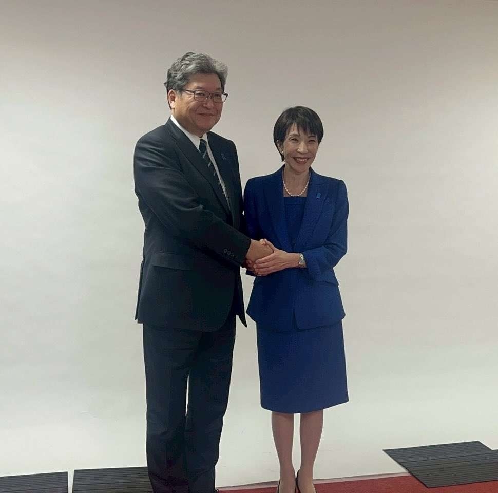 《「高市早苗」の名前が32回も…》統一教会“3200ページ極秘文書”の内容にヤフコメ民の怒り爆発「もう無茶苦茶」「テレビが報じないのおかしい」「やっと衆院解散の理由がわかった」