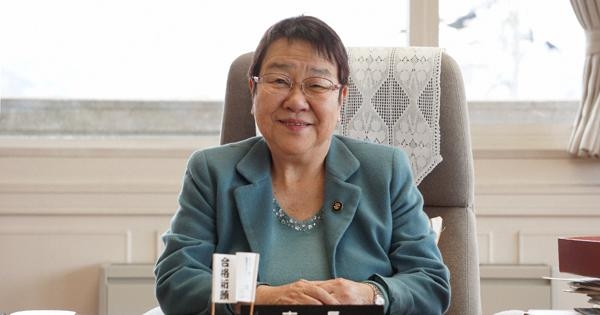 声をつないで：女性市長はなぜ土俵上のあいさつを訴え続けるのか　中川智子・宝塚市長の思い | 毎日新聞