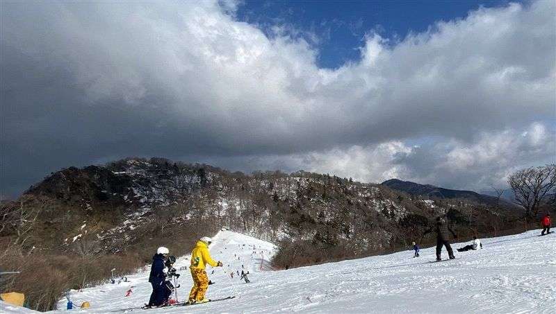 「こんなの初めて見た」スキー場に〝大量のゴミ〟マナー崩壊の現状に「もう性善説は無く通用しない」「ここまで治安悪くなっているのか」の声：「おっ！」でつながる地元密着のスポーツ応援メディア 西スポWEB OTTO!
