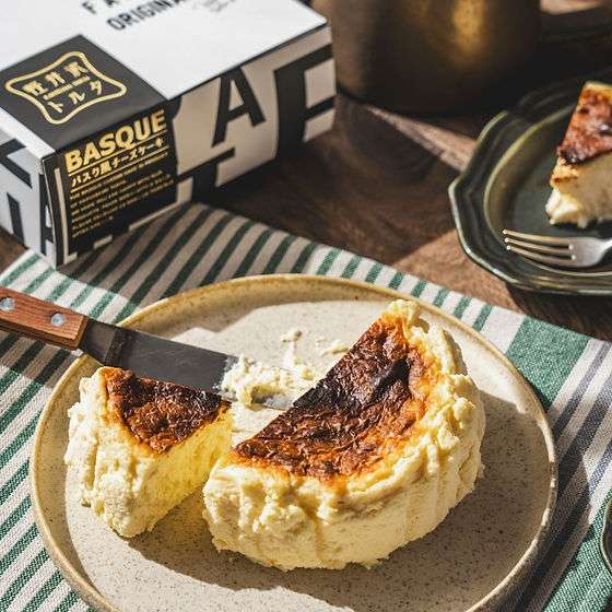 バスクチーズケーキが好きな人