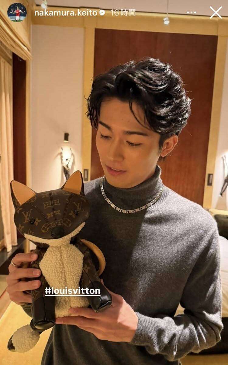 「カッコよすぎる」サッカー日本代表・中村敬斗×ルイ・ヴィトンに騒然「ガチモデルじゃん…」「イケメン」