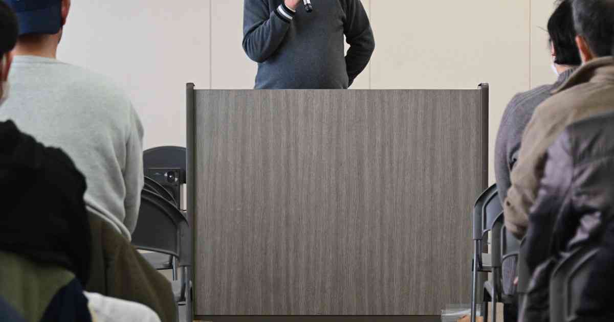 アルコール依存症からの回復支え合う会　「予備軍」記者が訪ねた | 毎日新聞