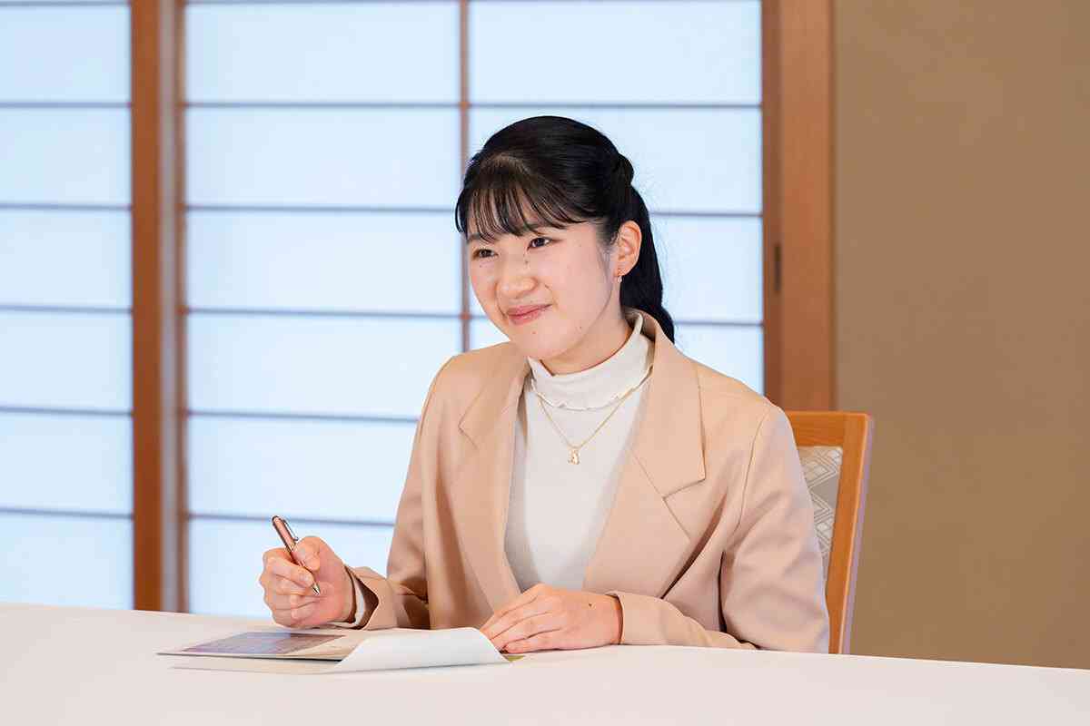 〈愛子さまを天皇に！〉　過熱する世論と直視を避けたい政府　「結婚で皇室を離れられた後では手遅れ」と専門家が指摘（デイリー新潮） - Yahoo!ニュース