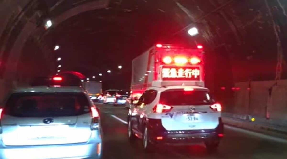 「1時間に10ｍしか進まない…」ノーマルタイヤ車のスタックから始まった山陽道の大規模渋滞　福岡―広島の所要時間が17時間に 車列で何が起きていたのか | TBS NEWS DIG