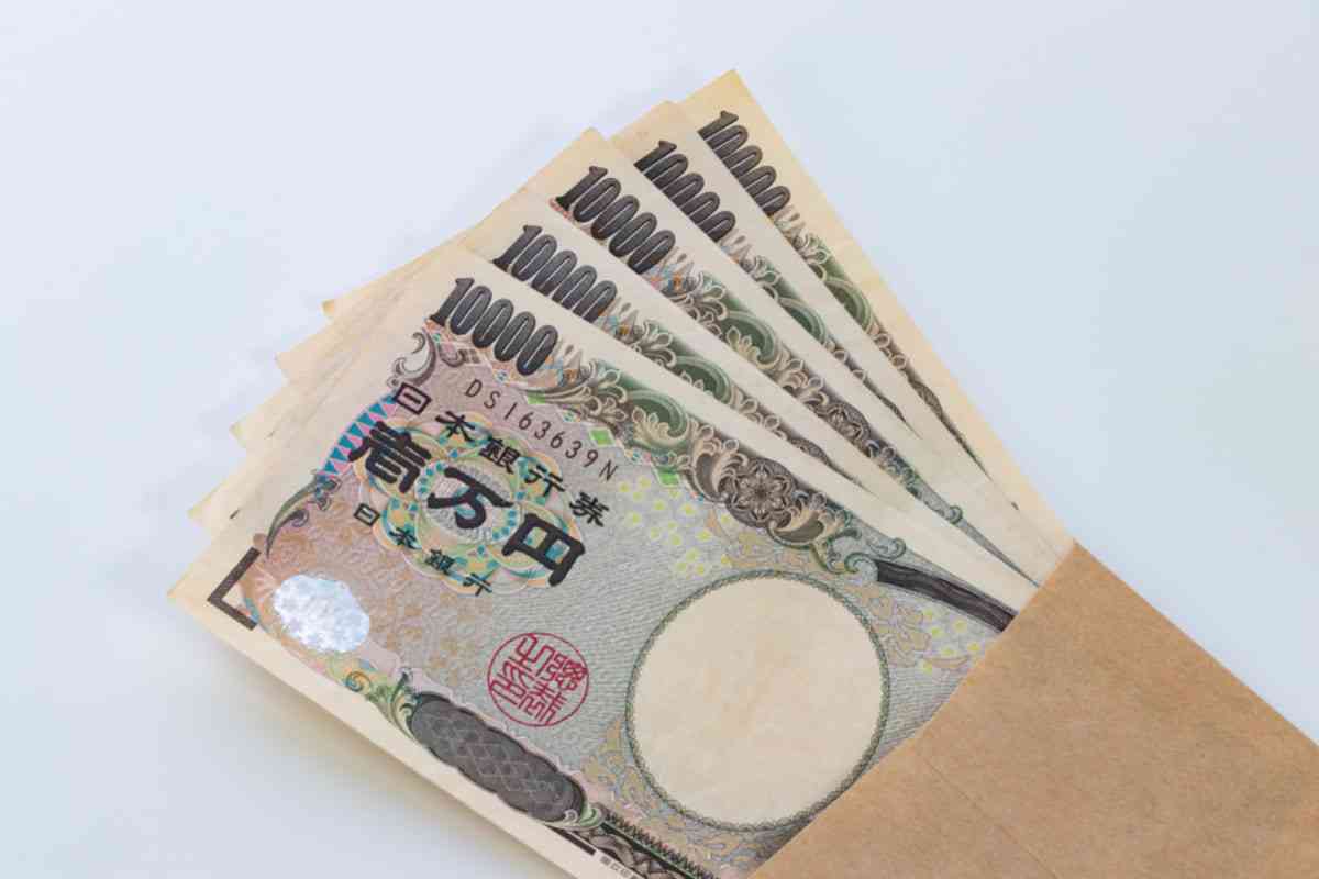 手取り18万円の社会人・実家暮らしの娘にお金を入れてほしいのですが、5万円お願いしたら断られました。まだ負担が大きいでしょうか？|ファイナンシャルフィールド|﻿その他暮らし