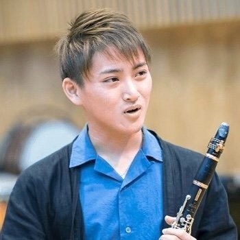 「欲に負けた」“爽やかイケメン吹奏楽部顧問”が女子トイレにカメラを…変態クラリネット吹きの素顔〈年末年始も盗撮逮捕者が続出〉