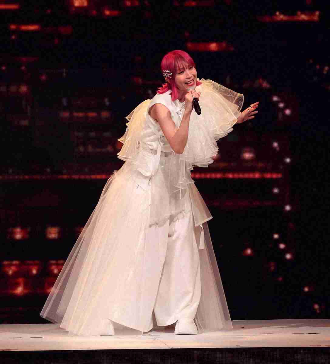 【紅白】LiSA　号泣…4年ぶり4度目舞台「涙が止まらなかった」ネット「泣かないで」「感動しました」（スポニチアネックス） - Yahoo!ニュース