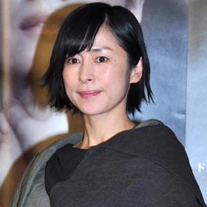 55歳有名女優「電車に乗った」目元隠さず素顔で「お座りに！」「これはすごい」ファンびっくりの西田尚美