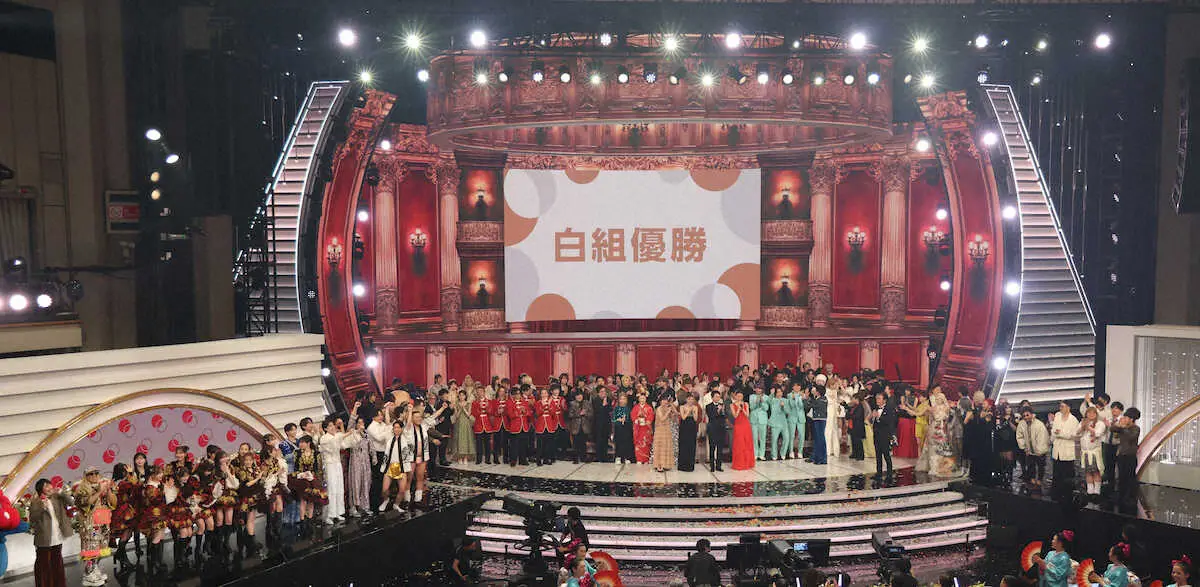 NHK紅白歌合戦　瞬間最高視聴率も“合格”40.7％　5年ぶり大台回復！　結果発表、白組優勝の場面 | ガールズちゃんねる - Girls Channel -