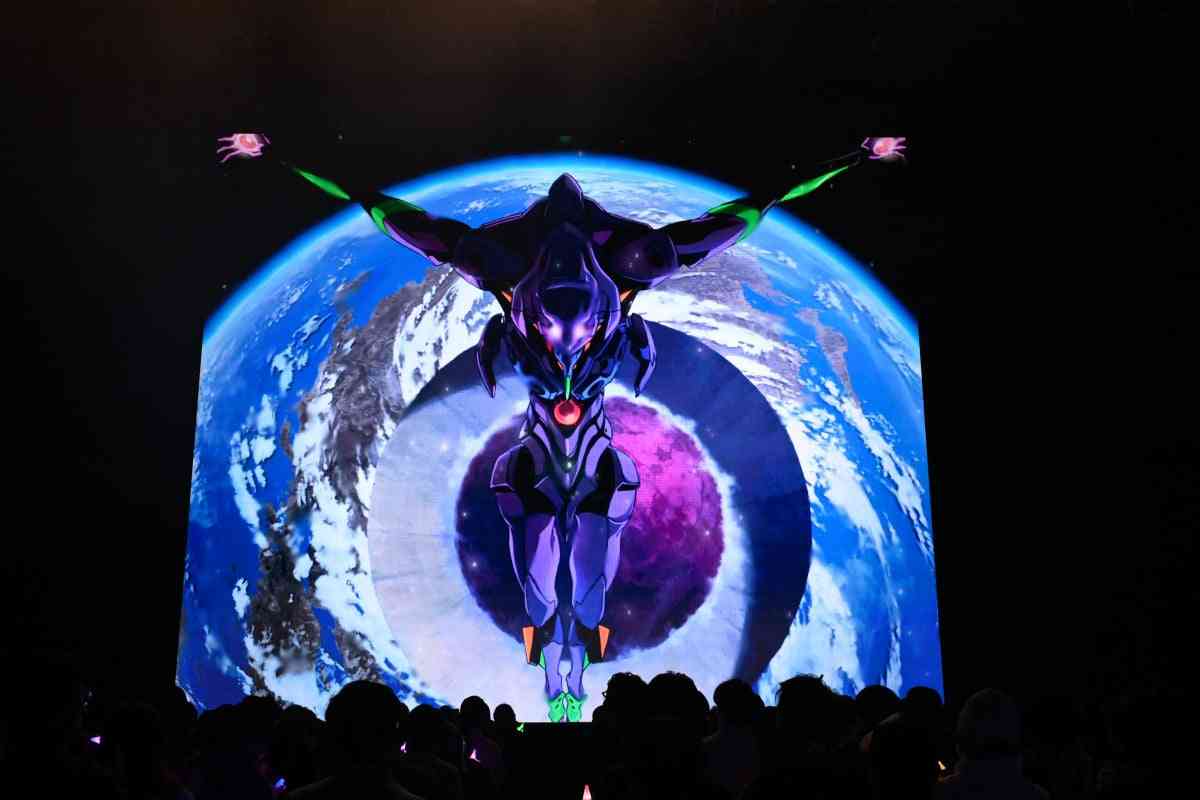 『エヴァ』完全新作シリーズ制作発表　制作はスタジオカラー・CloverWorks　監督は鶴巻和哉・谷田部透湖